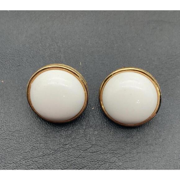 Vintage Monet Gold Tone White Cabochon Button Lucite Clip-on Earrings .75" - Picture 1 of 4
